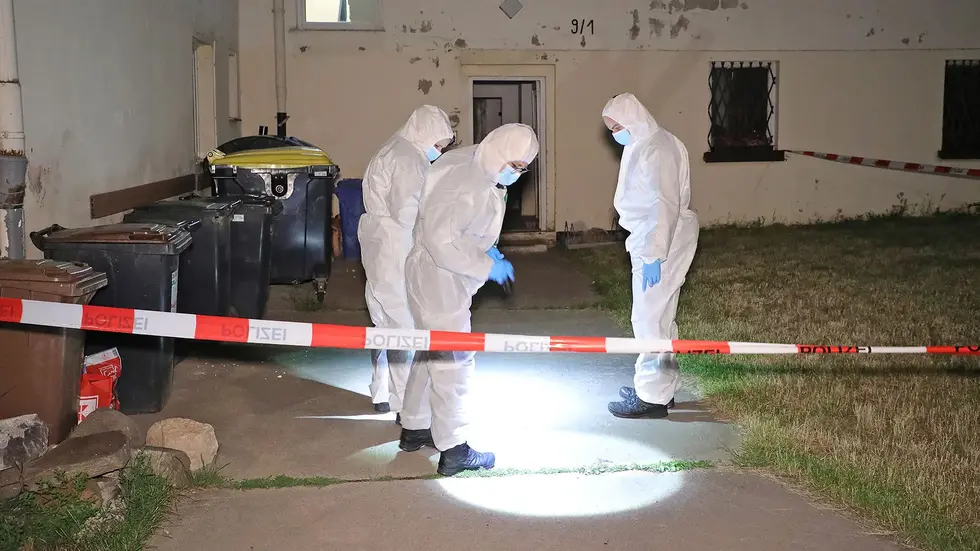Die Polizei ist ist am Ereignisort und sichert Spuren